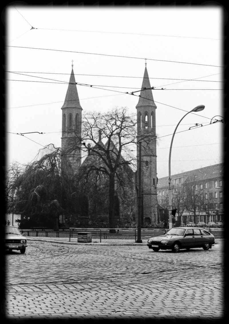 Abbildung 1: „Berlin-Pankow, Pfarrkirche“ von Peter Dettmann